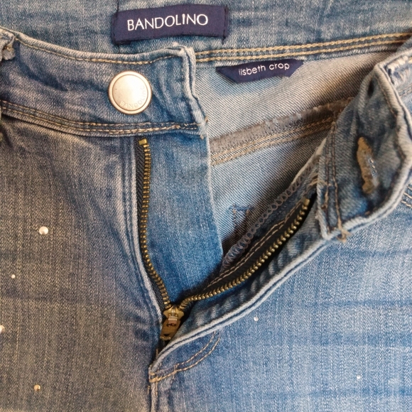 🔴 SALE Bandolino Distressed Crystal and Pearl Embellished Cropped Jeans - Picture 6 of 10